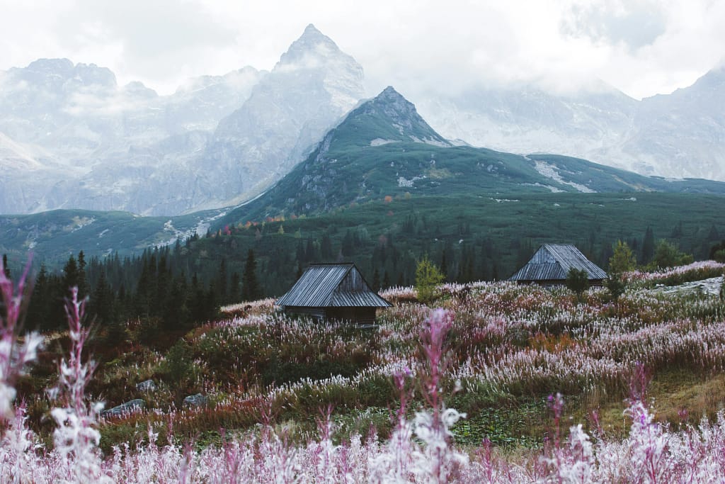 Wycieczki jednodniowe z Krakowa - Tatry Morskie Oko panorama