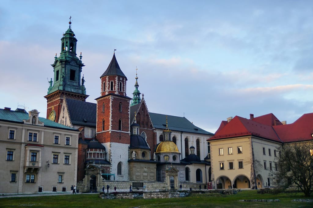Co zobaczyć w Krakowie w 2 dni - panorama Wawelu i Starego Miasta